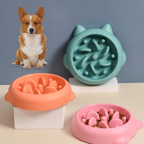 ClubPaws Slow-Feeder Bowl in green, approximately 23 cm maze-design dog bowl